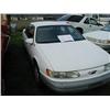 Image 2 : '92 Ford Taurus GL