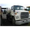 Image 2 : Tymco 600 Sweeper - Diesel
