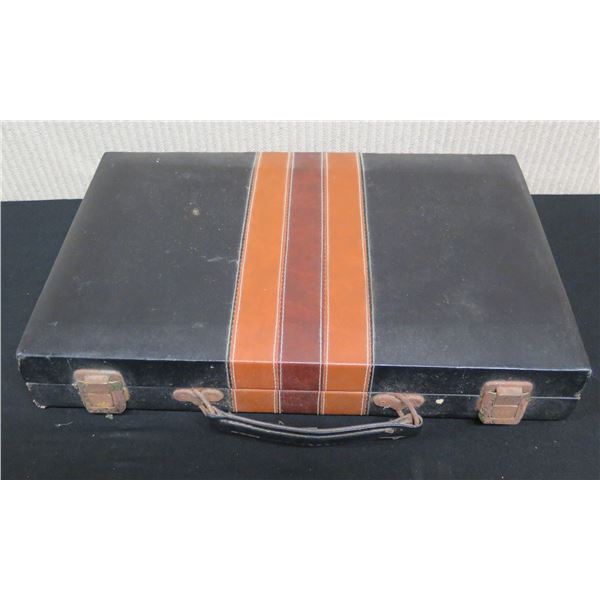Backgammon Game w/ Striped Case 15" x 21" (open)