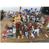 Image 1 : Sports Figurines, Bobbleheads, Trading Cards