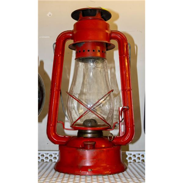VINTAGE / ANTIQUE DIETZ LANTERN MODEL #129
