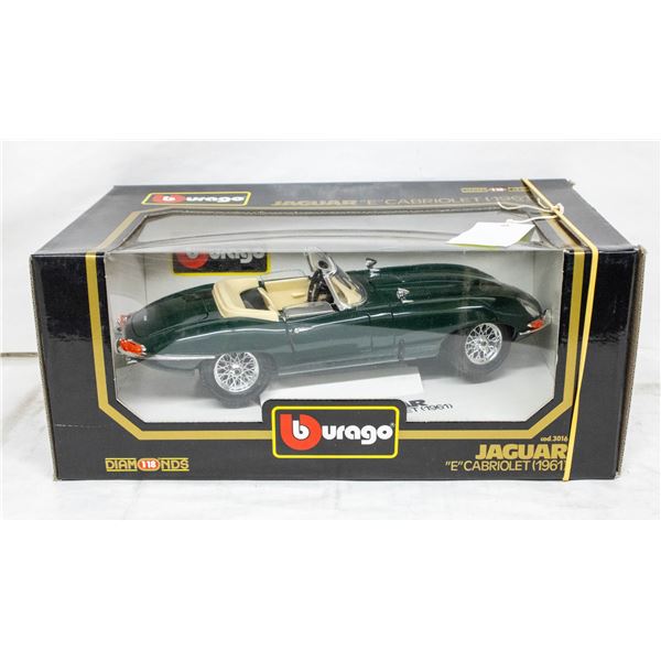 BURAGO 1961 JAGUAR "E" CABRIOLET 1:18 SCALE