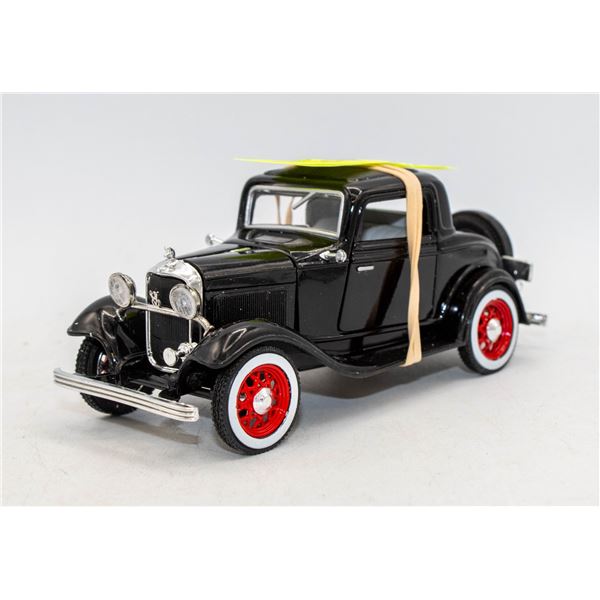 1932 FORD 3 WINDOW COUPE