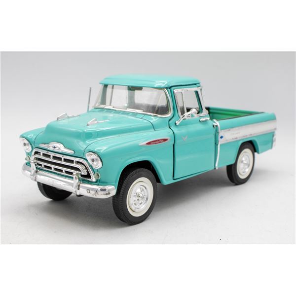 CHEVY CAMEO 1957 PICKUP DIE CAST CAR