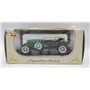 Image 1 : SIGNATURE MODELS 1934 DUESENBURG DIE CAST CAR