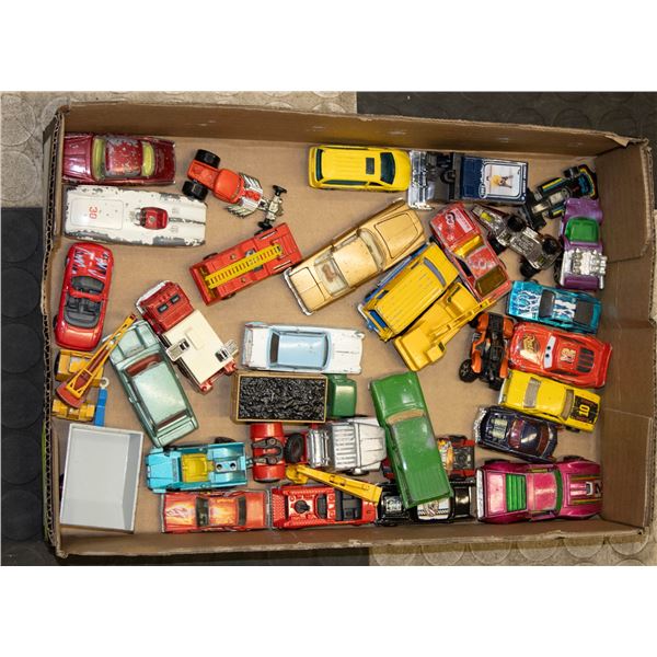 FLAT FULL OF ASSORTED DIECAST CARS INCLUDES DINKY