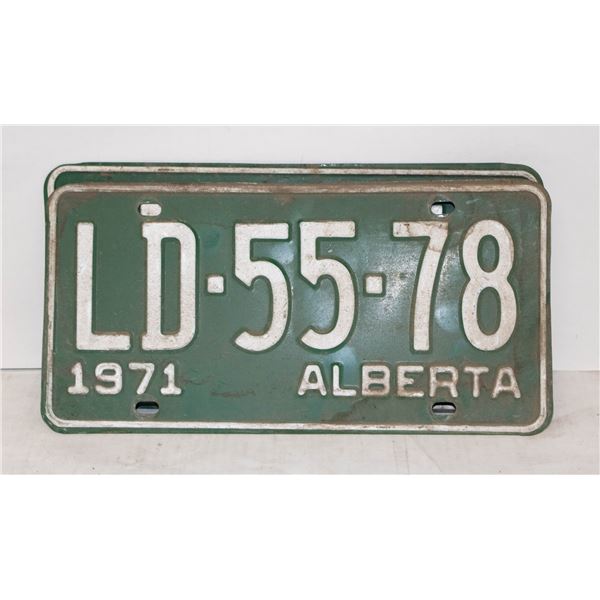 MATCHING ALBERTA PLATES - 1971