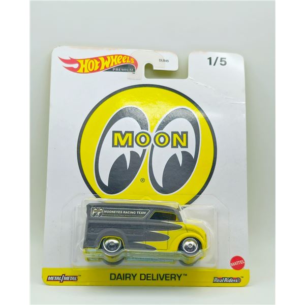 HOT WHEELS PREMIUM MOONEYES RACING DAIRY DELIVERY