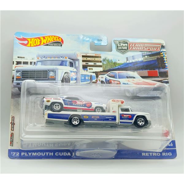 HOT WHEELS PREMIUM TEAM TRANSPORT 72 PLYMOUTH CUDA