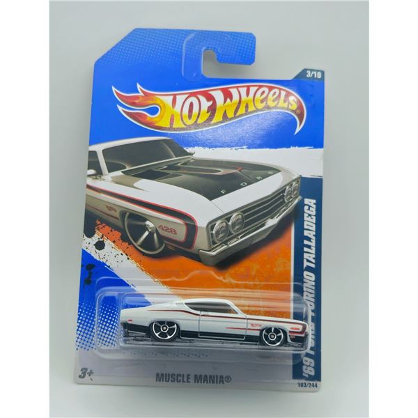 HOT WHEELS 69 FORD TORINO TALLADEGA MUSCLE MANIA