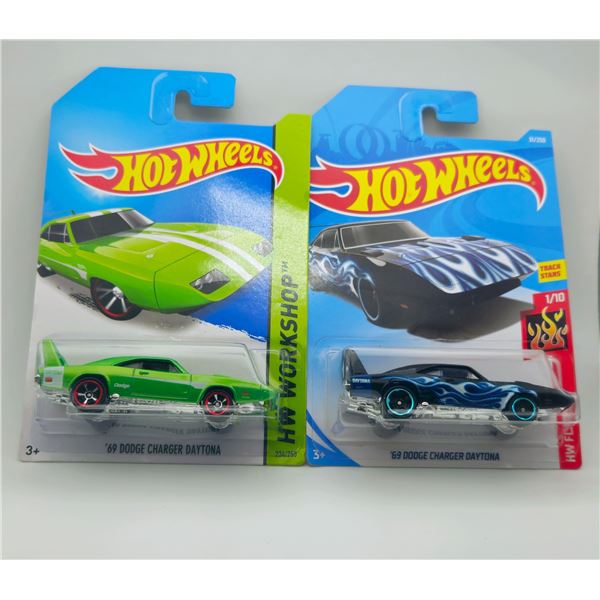 LOT OF 2 HOT WHEELS 69 DODGE CHARGER