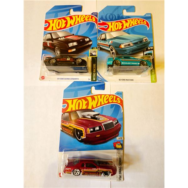 LOT OF 3 HOT WHEELS 86 FORD THUNDERBIRD & 87
