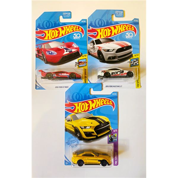 LOT OF 3 HOT WHEELS 15 FORD MUSTANG GT & 2016 FORD
