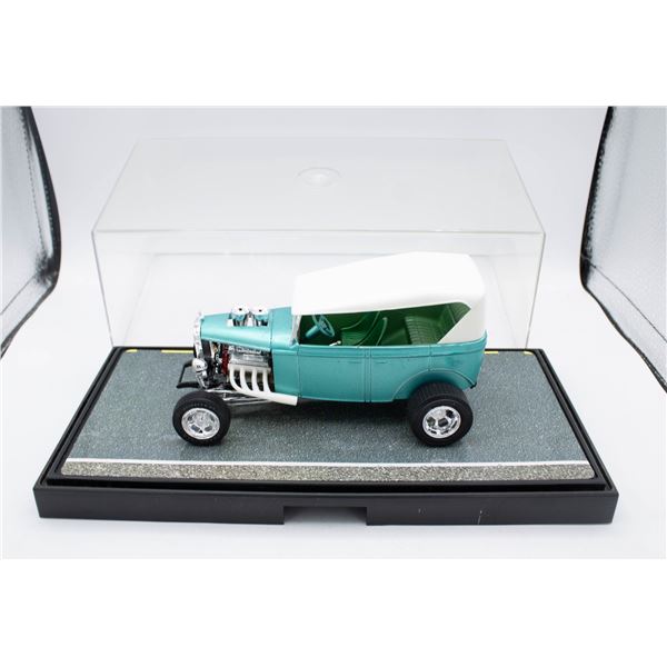 CUSTOM MADE 1965 LINDBURG FORD PHANTOM