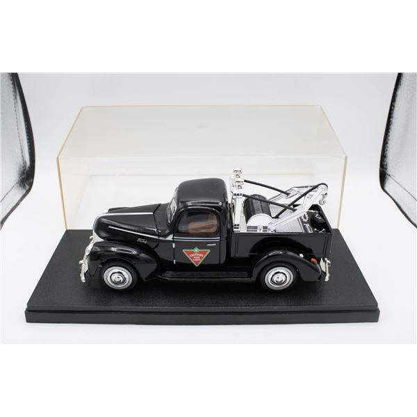 CUSTOM MADE 1940 FORD TOW TRUCK CANADIAN