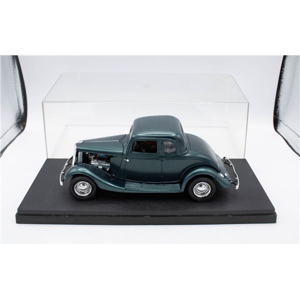 CUSTOM MADE 1934 FORD 5-WINDOW COUPE