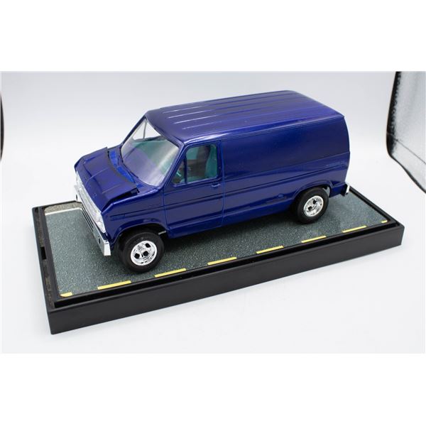 CUSTOM MADE 1977 FORD ECONOLINE SURFER