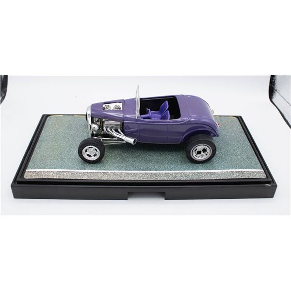 CUSTOM MADE 1932 FORD ROADSTER MODEL CAR