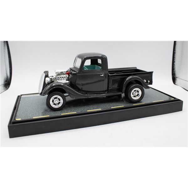 CUSTOM MADE 1935 FORD PICKUP MODEL TRUCK