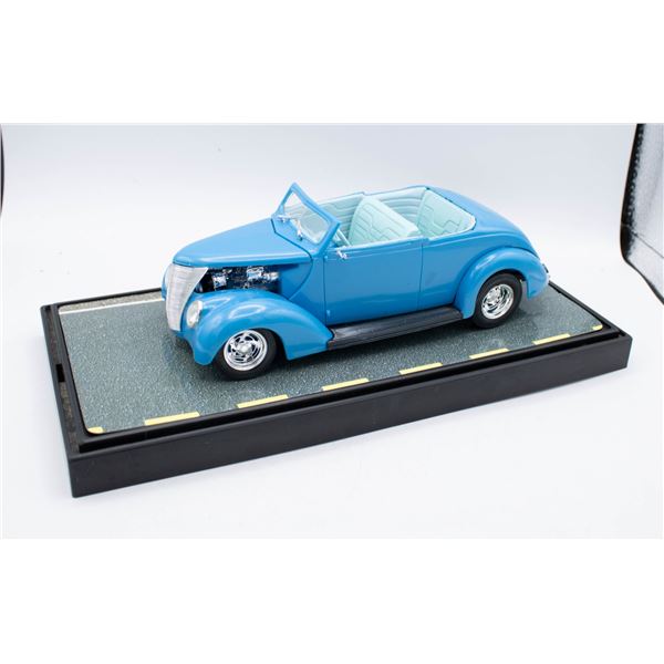 CUSTOM MADE 1937 FORD CONVERTIBLE ROAD