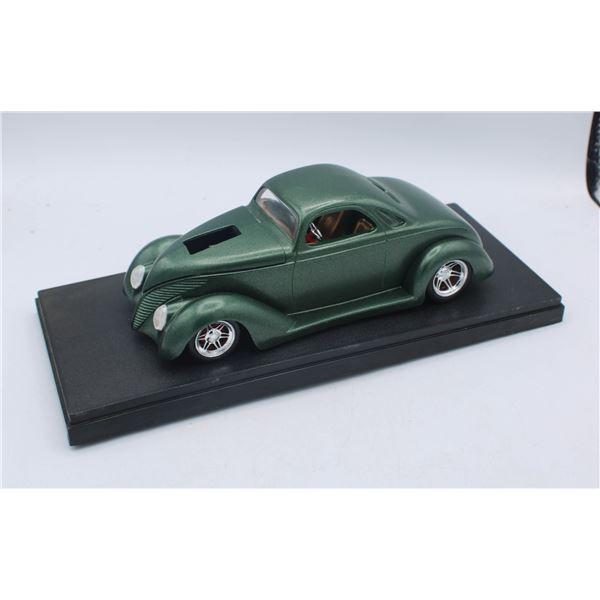 CUSTOM MADE 1937 FORD COUPE MODEL CAR IN
