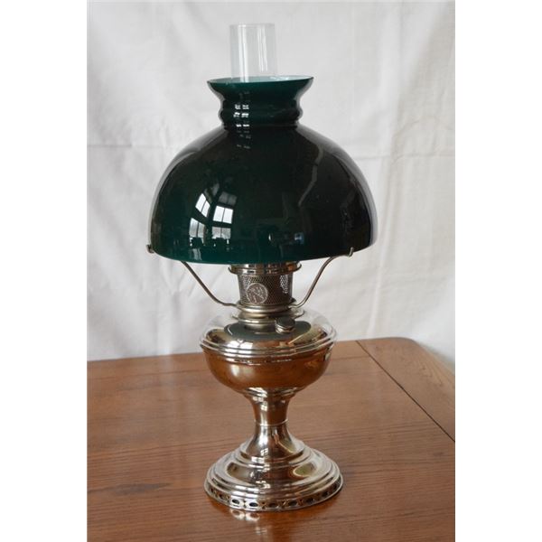 Aladdin lamp Model 11, made May 1921 to August 1922, emerald shade