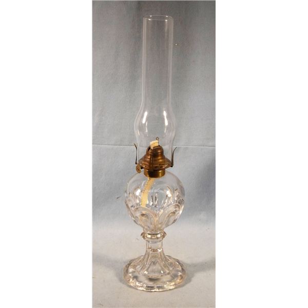 2 pcs: Vintage oil lamp, 19" tall, w/ chimney and vintage oil lamp w/o chimney, 13.5" h