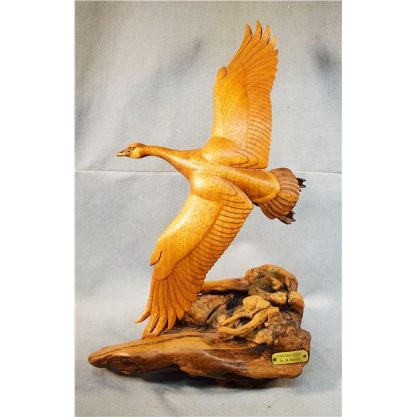 Meridith, J.R., wood sculpture, Canada Goose, 17" x 11" x 7.5"