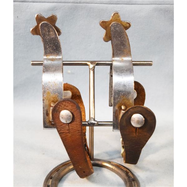 2 pcs: Crockett bronc spurs & horse hair mecate, 23' long