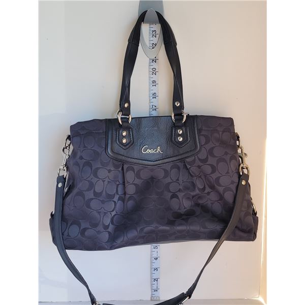 Authtentic Coach Purse - Model Ashley in Black - See Pictures for Conidtion