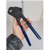 Image 2 : 1/2" Angle Metal Pex Crimper