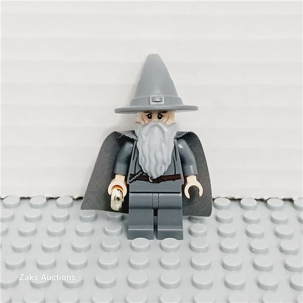 LEGO One Ring & Gandalf the Grey - Wizard / Witch Hat, Short Cheek Lines