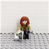 Image 1 : Joyce Byers, Stranger Things Minifigure