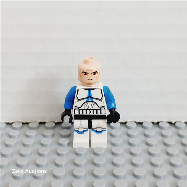 LEGO Clone Trooper, 501st Legion (Phase 2) - Blue Arms, Large Eyes