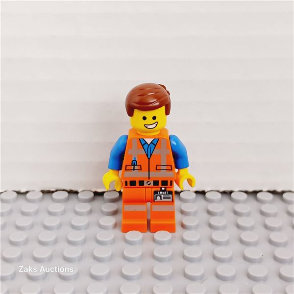 LEGO Emmet - Smile / Scared, Worn Uniform