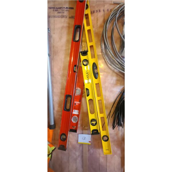 FOUR LEVELS - TWO STANLEY AND TWO CRAFSMAN - TWO ARE 2' AND TWO ARE 4'