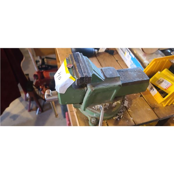 GREEN 4" BENCH VISE BUYER MUST REMOVE
