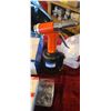 Image 2 : AIR POP RIVET GUN WITH POP RIVETS