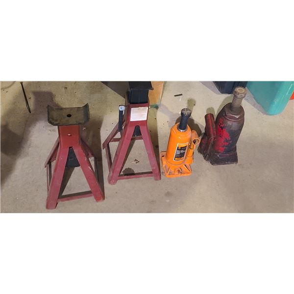 TWO BOTTLE JACKS AND TWO JACK STANDS