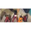 Image 2 : TWO BOTTLE JACKS AND TWO JACK STANDS