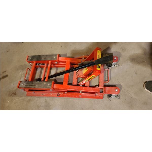 1500LBS MOTORCYCLE FLOOR JACK