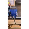 Image 3 : BLUE BENCH VISE 4" - BUYER MUST REMOVE