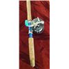 Image 2 : 105" ROD WITH PENN LEVEL WIND REEL