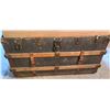 Image 15 : WOOD AND LEATHER STRAPPED STEAMER TRUNK 35 X 21 X 24"