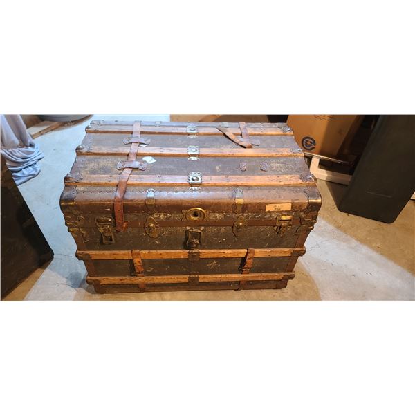 WOOD AND LEATHER STRAPPED STEAMER TRUNK 35 X 21 X 24"