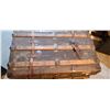 Image 7 : WOOD AND LEATHER STRAPPED STEAMER TRUNK 35 X 21 X 24"