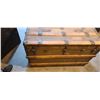 Image 14 : WOOD AND METAL STRAPPED STEAMER TRUNK 36 X 20 X 23
