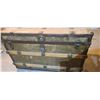 Image 6 : WOOD AND METAL STRAPPED STEAMER TRUNK 36 X 20 X 23