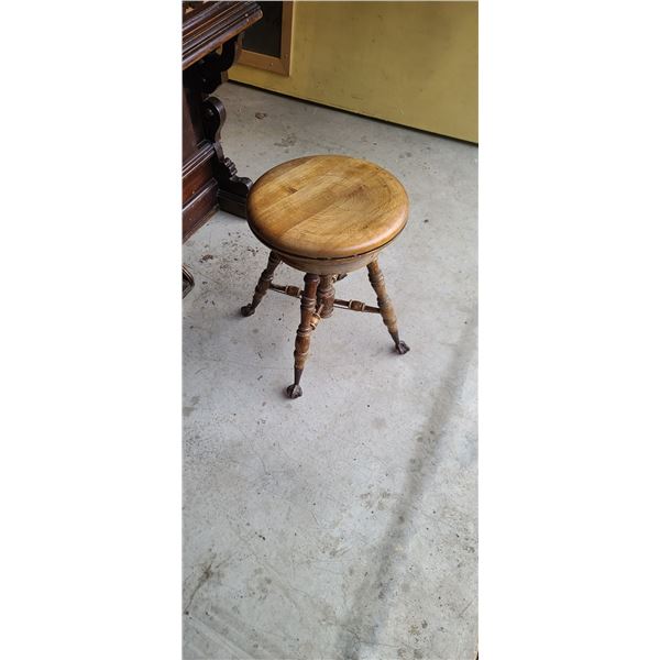 VINTAGE PIANO CHAIR WITH CLAW FEET