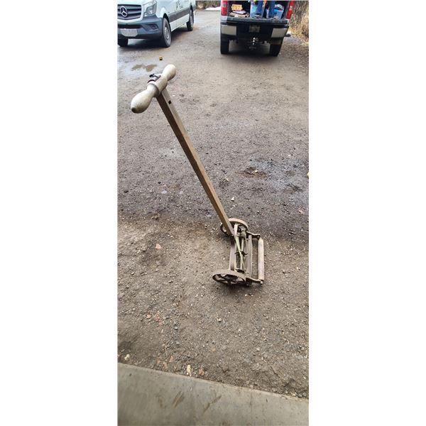 ANTIQUE GRASS CUTTER